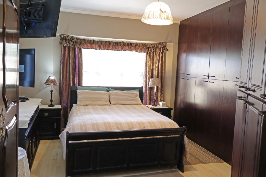 4 Bedroom Property for Sale in Retreat Western Cape